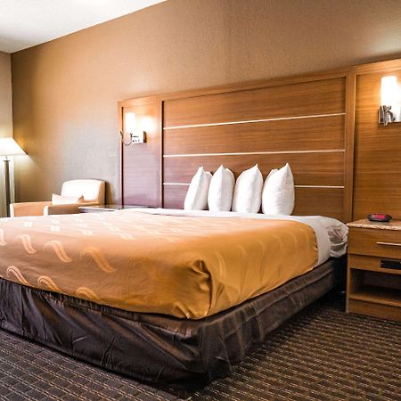 Quality Inn & Suites Near Six Flags - Austell Eksteriør billede