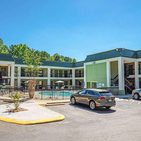 Quality Inn & Suites Near Six Flags - Austell Eksteriør billede