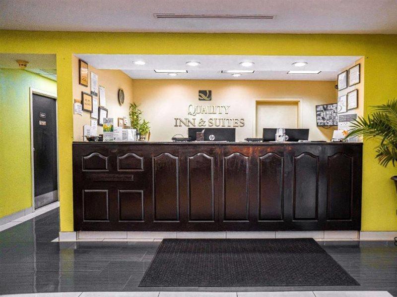 Quality Inn & Suites Near Six Flags - Austell Eksteriør billede
