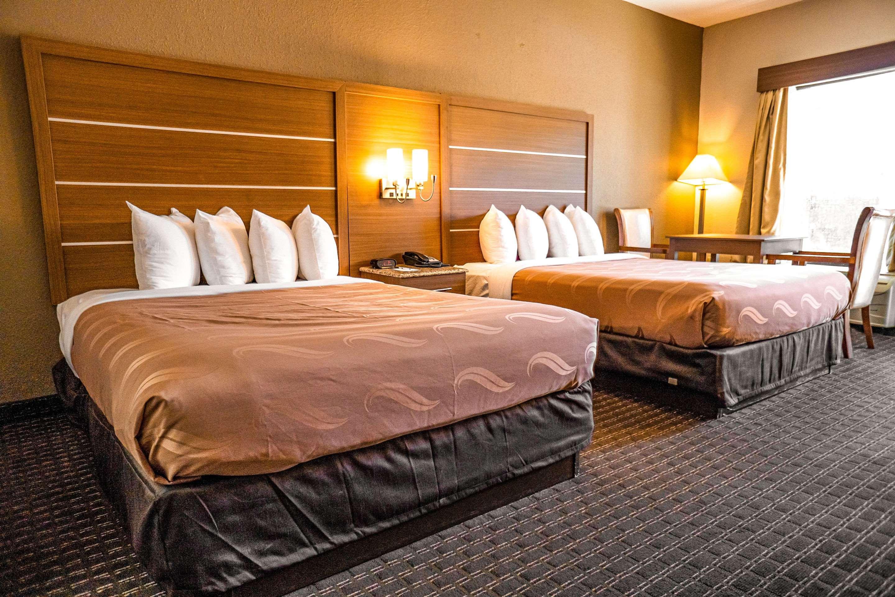 Quality Inn & Suites Near Six Flags - Austell Eksteriør billede