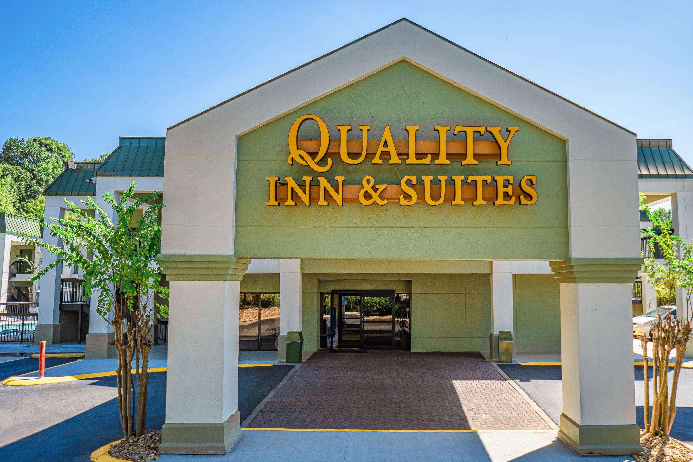 Quality Inn & Suites Near Six Flags - Austell Eksteriør billede