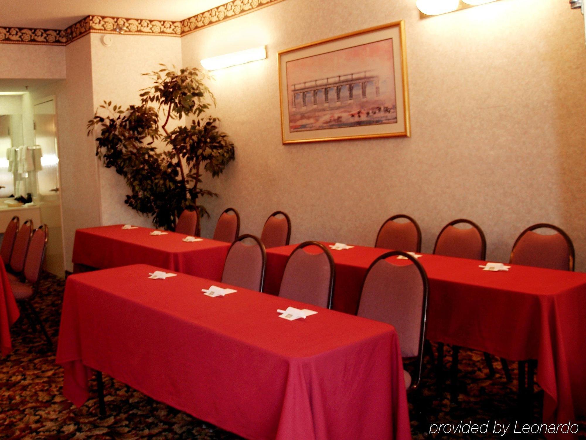 Quality Inn & Suites Near Six Flags - Austell Eksteriør billede
