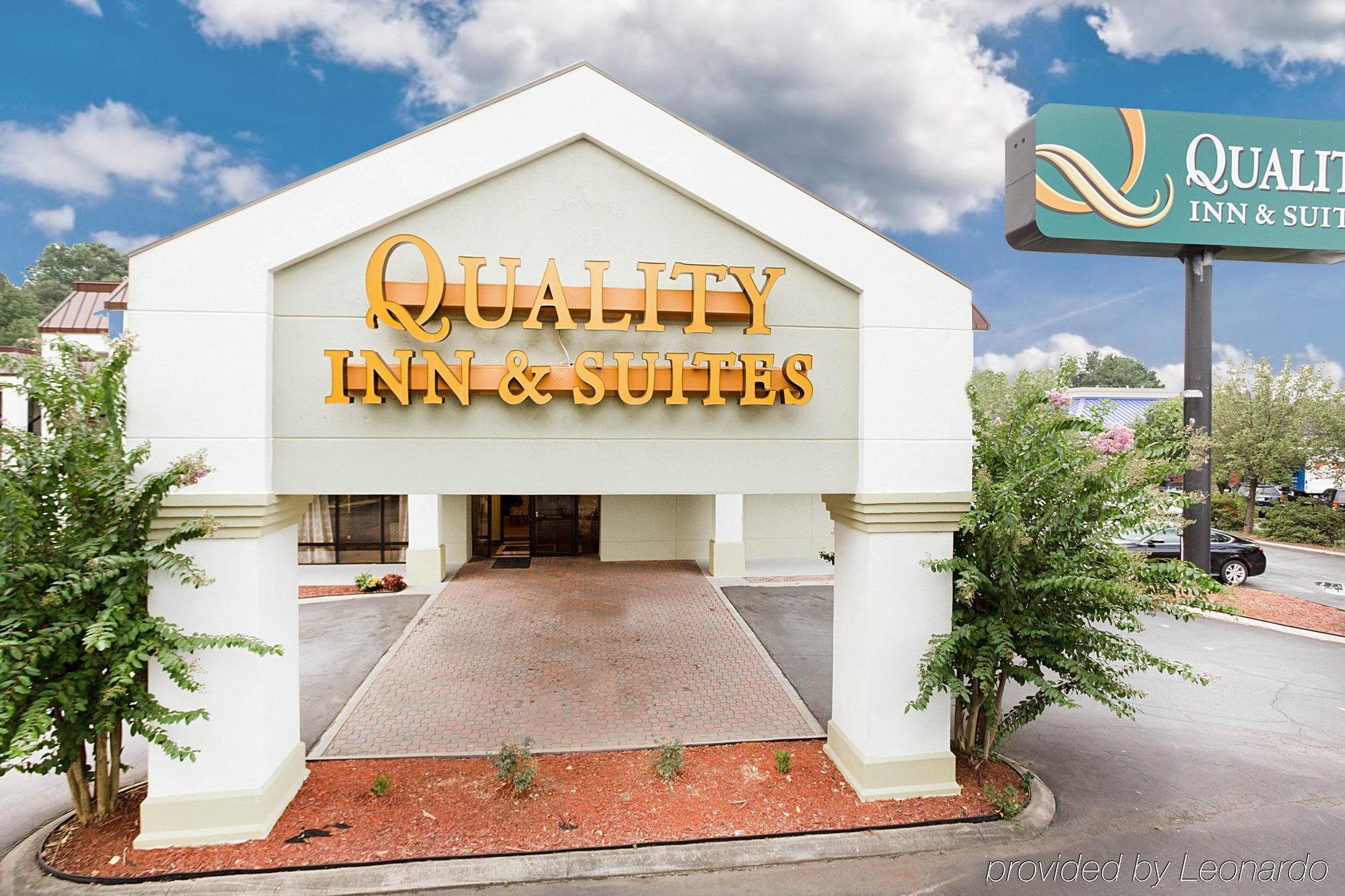Quality Inn & Suites Near Six Flags - Austell Eksteriør billede